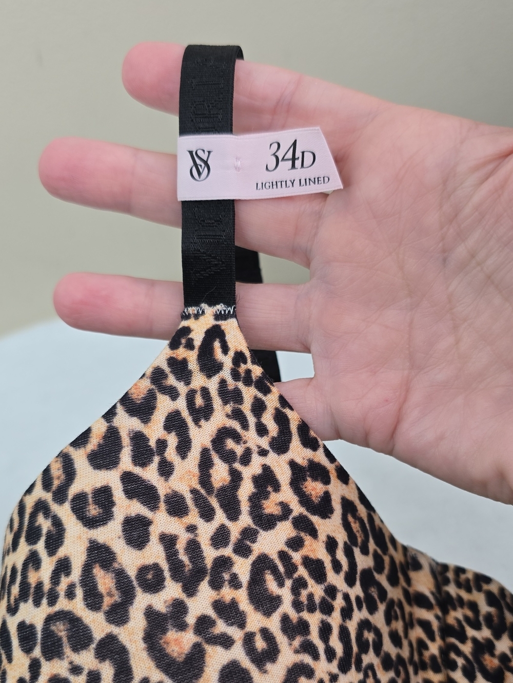Victoria's Secret The T-Shirt Shine Patch Lightly Lined Demi Bra Sz 34D NWT - Picture 5 of 6